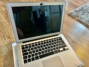 Predám Apple MacBook Air 2015 - 6