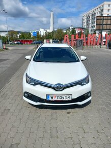 Predám Toyota Auris Tourer Šport 1.4D4D - 6