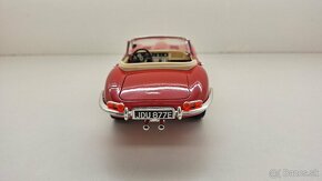 1:18 JAGUAR E CABRIO - 6