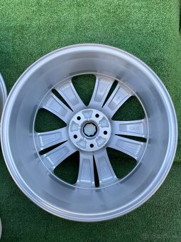 R18 5x114,3 Original Kia Sportage  7J ET40.5 - 6