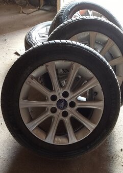 Predám letnú sadu alu. disky Ford 5x108 R16 ,215/55 R16 - 6