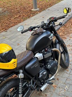 Triumph Bonneville T100 Custom - 6