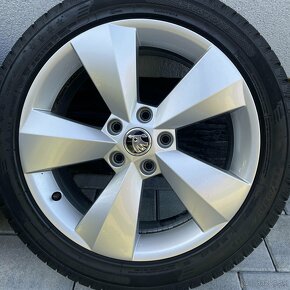 orig. SKODA elektrony 5x112 R17 - 6