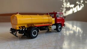 LIAZ 100.850 SA8 červená 1:43 - Avtoistoria - 6