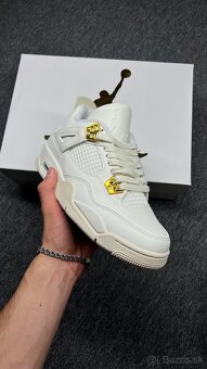 Nike Air Jordan 4 Retro "Metallic Gold" - 6