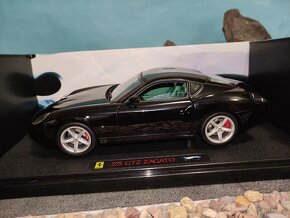 Prodám nový model 1:18 Ferrari 575 GTZ zagato - 6