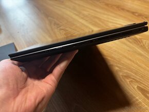 Asus Zenbook Pro 15 Flip OLED - 6