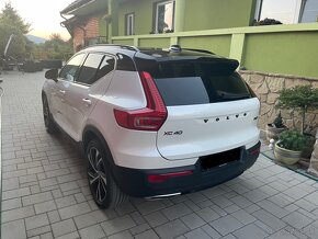 Volvo XC40 T5 AWD R - Design A/T - 6