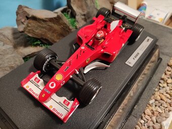 Prodám model 1:18 Ferrari F1-2002 Michael Schumacher - 6