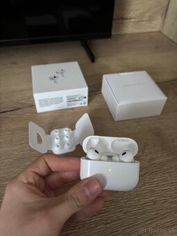 Používané Apple AirPods 2nd gen - 6