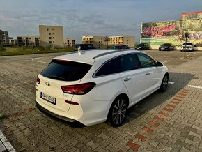 Hyundai i30 Combi 1.6 CRDi (100 kW/136 k)(2018) - Style+ - 6