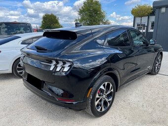 Ford Mustang Mach-E PREMIUM 75kWh 4x4 268kW NOVÉ - 6