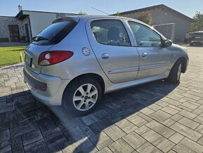 Peugeot 206+ - 6