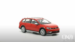 VOLKSWAGEN GOLF VIII - 1:18 DNA - 6