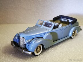 Predám kovový model auta, amerického veterána Cadillac V16 - 6