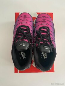 Nike Air Max Plus - Pink Black Gradient - 6