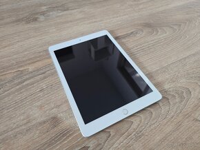 Apple iPad 5 gen 32gb - 6