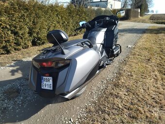 Honda Goldwing 1800 F6B - 6