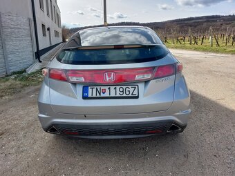 Predám Honda Civic 8g 1.8VTEC, 103kW - 6