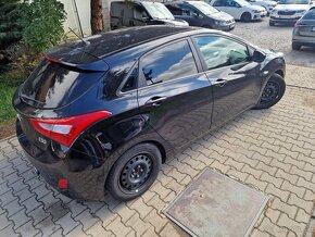 Hyundai i30 1.6i MPI DOHC Comfort 120k M6 (benzín) - 6