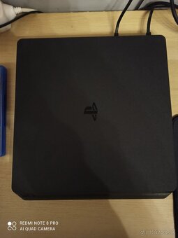 Playstation 4 - 6