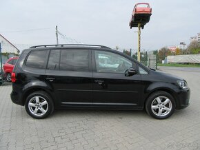 Volkswagen Touran 2.0 TDI Highline DSG - 6