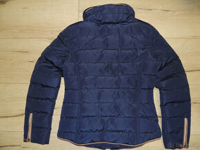 Moncler Duvet, Peak Performance a Tommy Hilfiger parka - 6