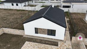 Krásny 4 izbový RD bungalov 92,26 m2 na pozemku 495 m2, Sene - 6