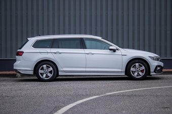 Volkswagen Passat Variant 2.0 TDI Elegance 4-Motion DSG - 6