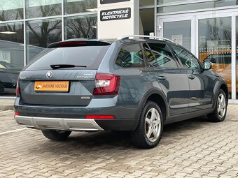 Škoda Octavia Scout 2,0TDI DSG 4x4, komplet história - 6