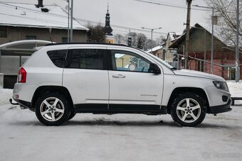 Jeep Compass 2.2L I4 CRD Limited 4x4 - 6