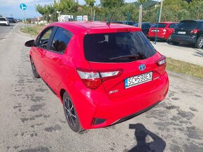 Toyota Yaris 1.5 Hybrid Business E-CVT - 6