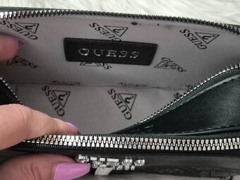 kabelka Guess crossbody čierna - 6