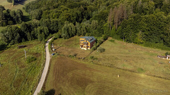 Na predaj Rodinná Villa s rozsiahlym pozemkom na SAMOTE - 6