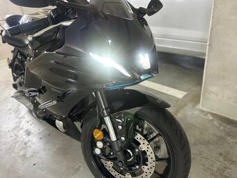 Yamaha YZF - R7 - 6