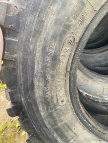 Pneu 225/75 R16 - 6