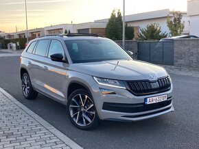 Kodiaq Sportline 4x4 7miest Nardo Grey Virtual Pano 83t. km - 6