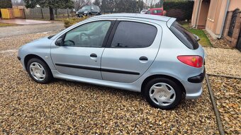 Predám  Peugeot 206 benzín r.v 2005 - 6