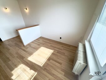 NA PREDAJ GARSÓNKA S BALKÓNOM V CENTRE MESTA, 24M2, ŠTEFÁNIK - 6