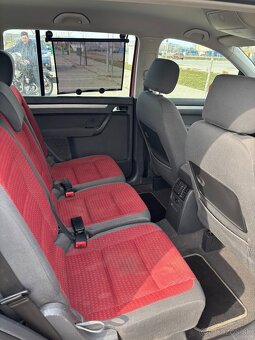 Volkswagen Touran 1.9tdi 77kw DSG ( automat ) - 6