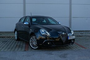 Alfa Romeo Giulietta 1.4 T Distinctive 2012 - 6