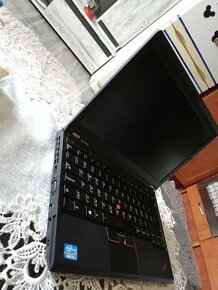 Lenovo Thinkpad - 6