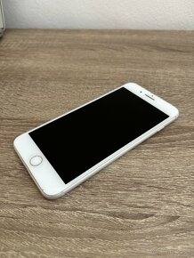 Apple iPhone 8 Plus 64GB - 6