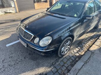 Mercedes benz e220 - 6