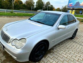 Predám vymenim mercedes C220 CDI rok 2005 - 6