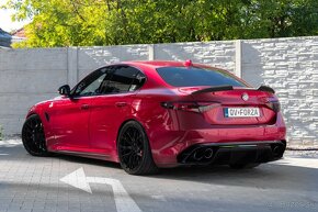 Alfa Romeo Giulia 2.9 Twin Turbo V6 510 AT QV - 6