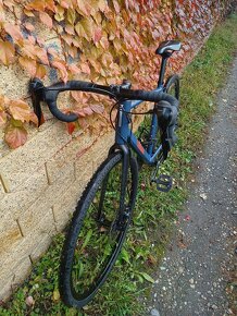 gravel TRIBAN velkost ramu M, vidlica carbon - 6