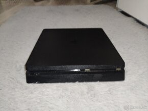 Dobrý deň/večer predávam ps4 slim 500gb - 6