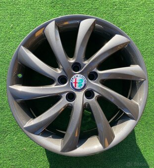 ALU KOLA ALFA ROMEO GIULIETTA 5X110 R17 - 6