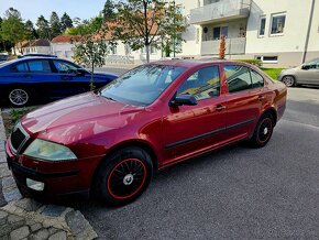 Škoda octavia benzín rok 2005 - 6